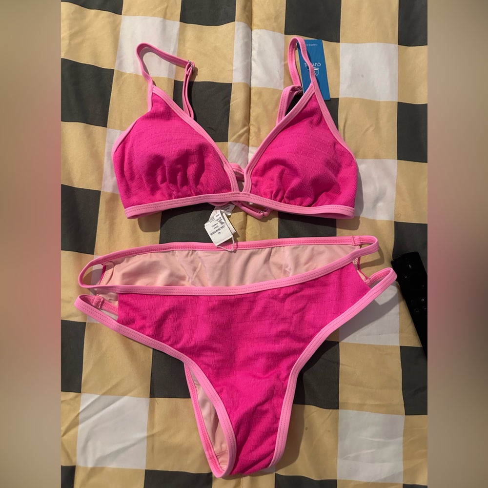 Cupshe 2 piece small top medium bottom